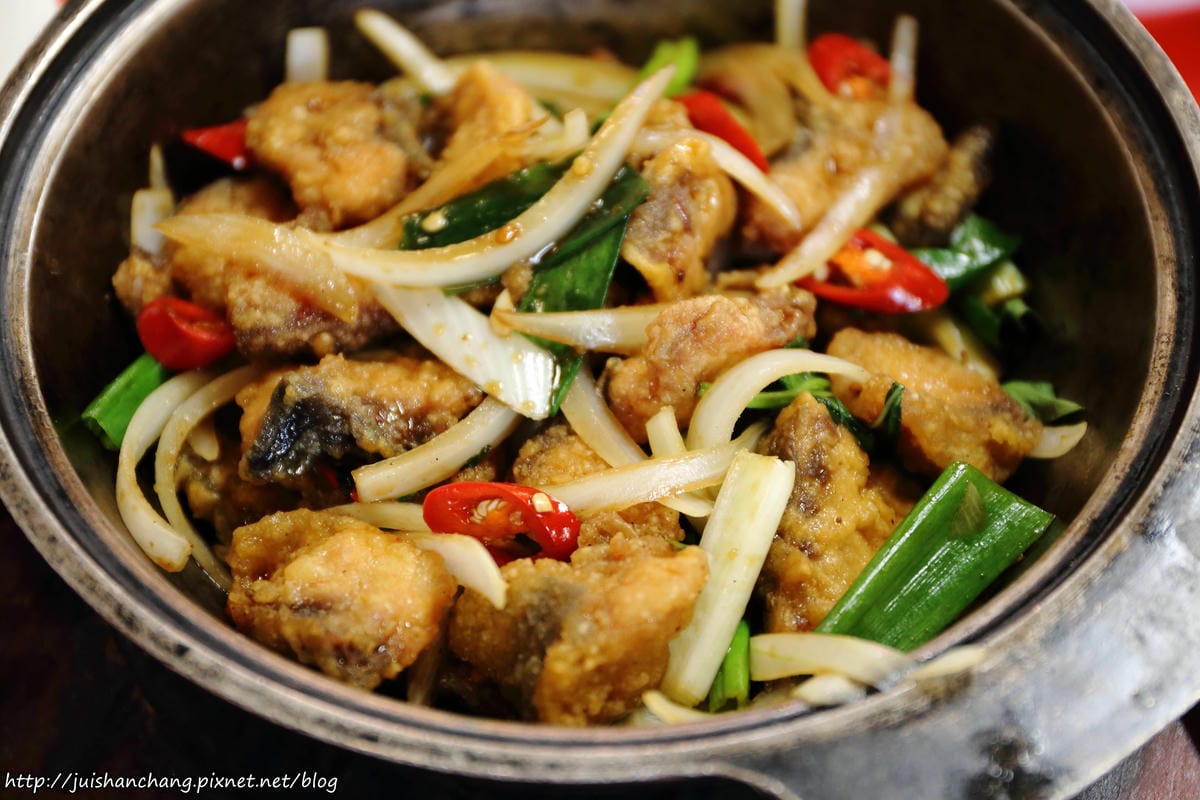 【食║彰化】沙里仙鱘龍魚餐廳〜美味鱘龍魚大餐。鱘龍魚好幾吃，全身都是寶！