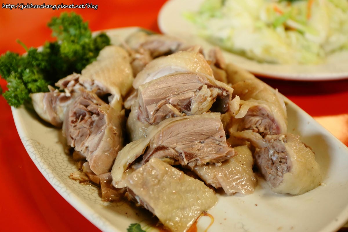 【食║彰化】沙里仙鱘龍魚餐廳〜美味鱘龍魚大餐。鱘龍魚好幾吃，全身都是寶！