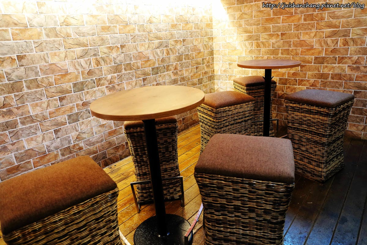 【食║台北】Move Deluxe 燄〜台北巷弄中的美食。新義式料理創意料理。獨特鳥籠裝潢。