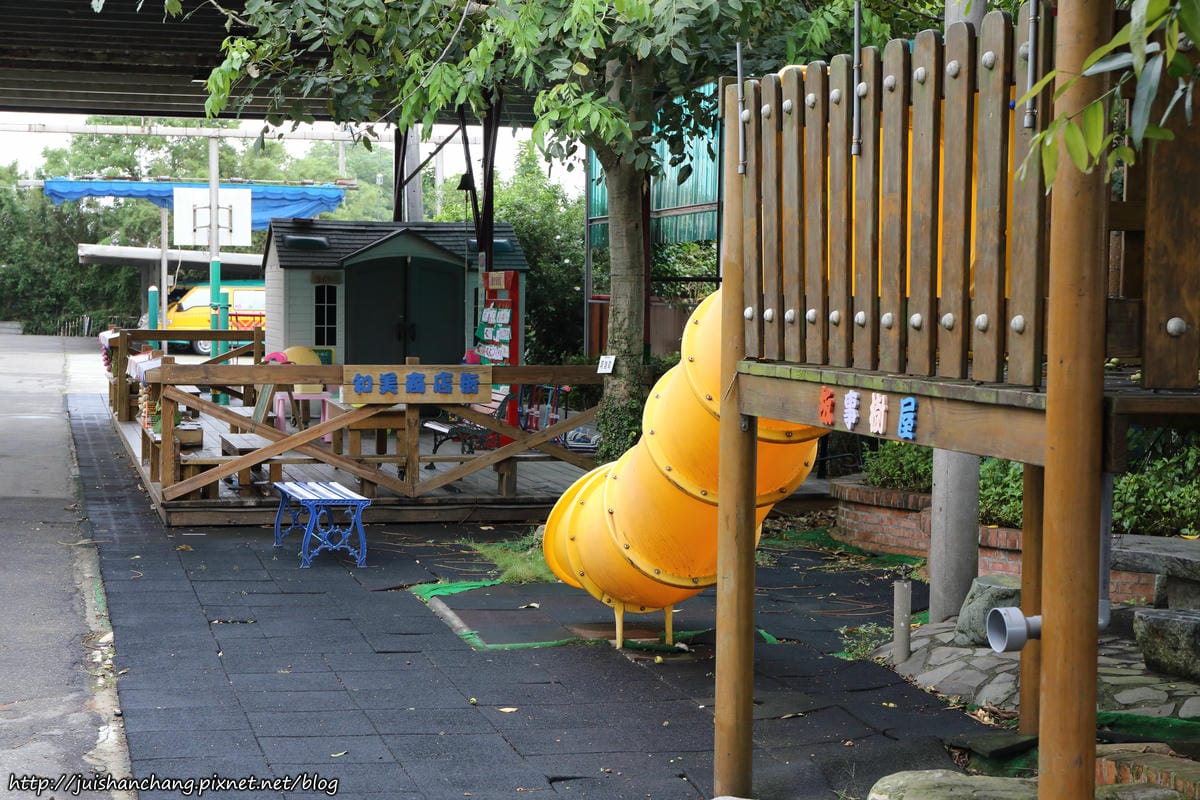 【遊║桃園觀音】龍貓公車站〜桃園新亮點。跟豆豆龍一起幸福等車吧！