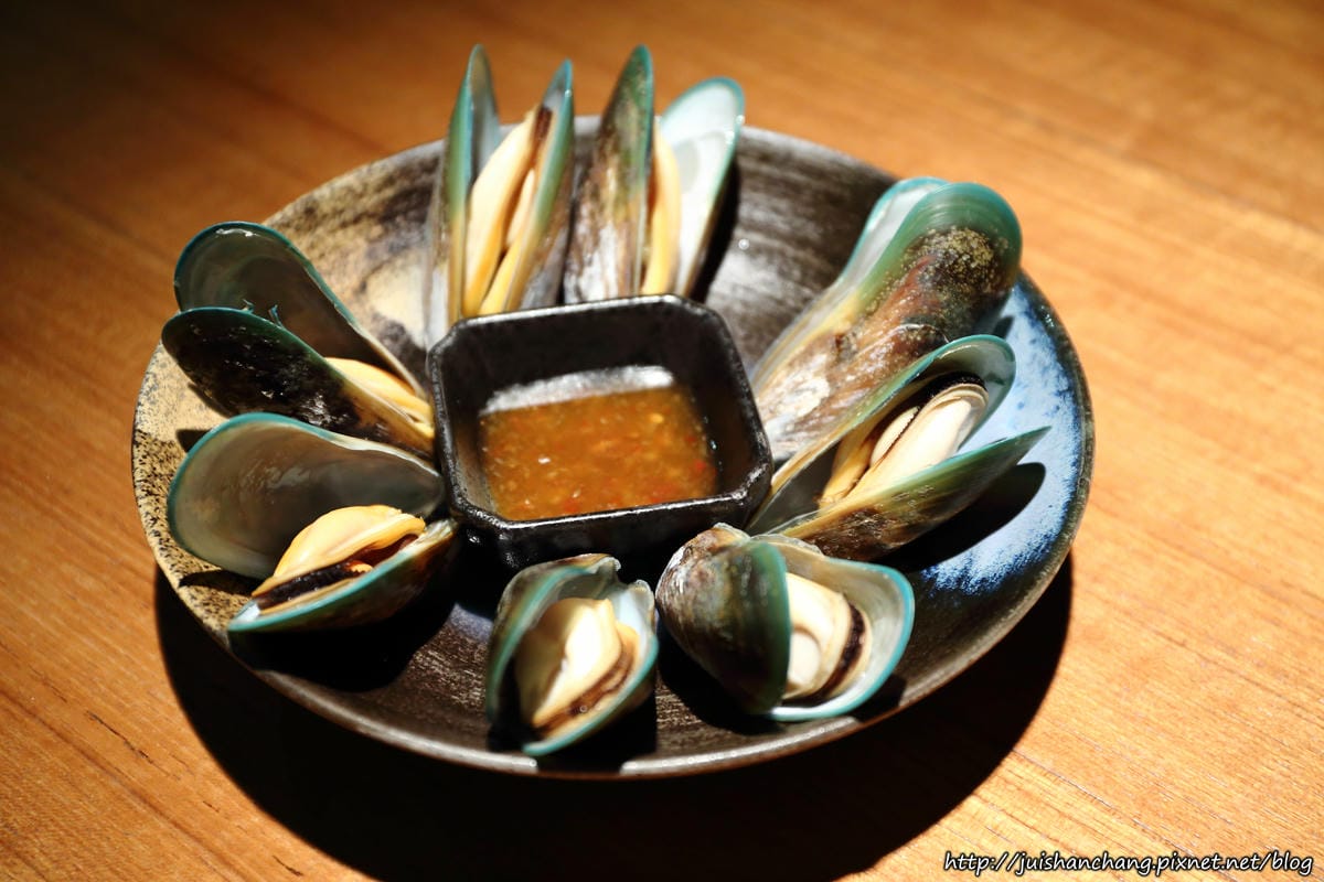 【食║台北】串場居酒屋 Kushi Bar〜好好吃之串燒名店推薦。適合嗨咖聚會的串燒居酒屋，下班後的小確幸！