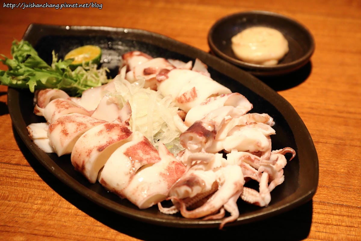 【食║台北】串場居酒屋 Kushi Bar〜好好吃之串燒名店推薦。適合嗨咖聚會的串燒居酒屋，下班後的小確幸！