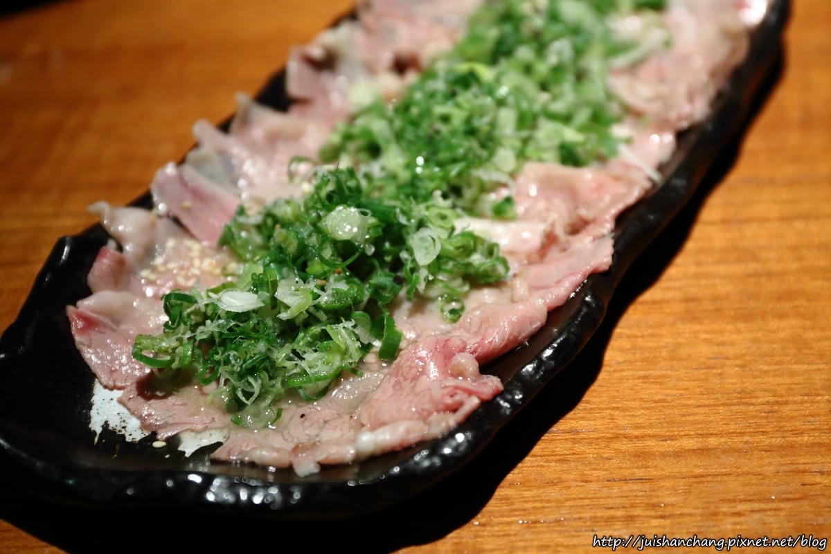 【食║台北】串場居酒屋 Kushi Bar〜好好吃之串燒名店推薦。適合嗨咖聚會的串燒居酒屋，下班後的小確幸！