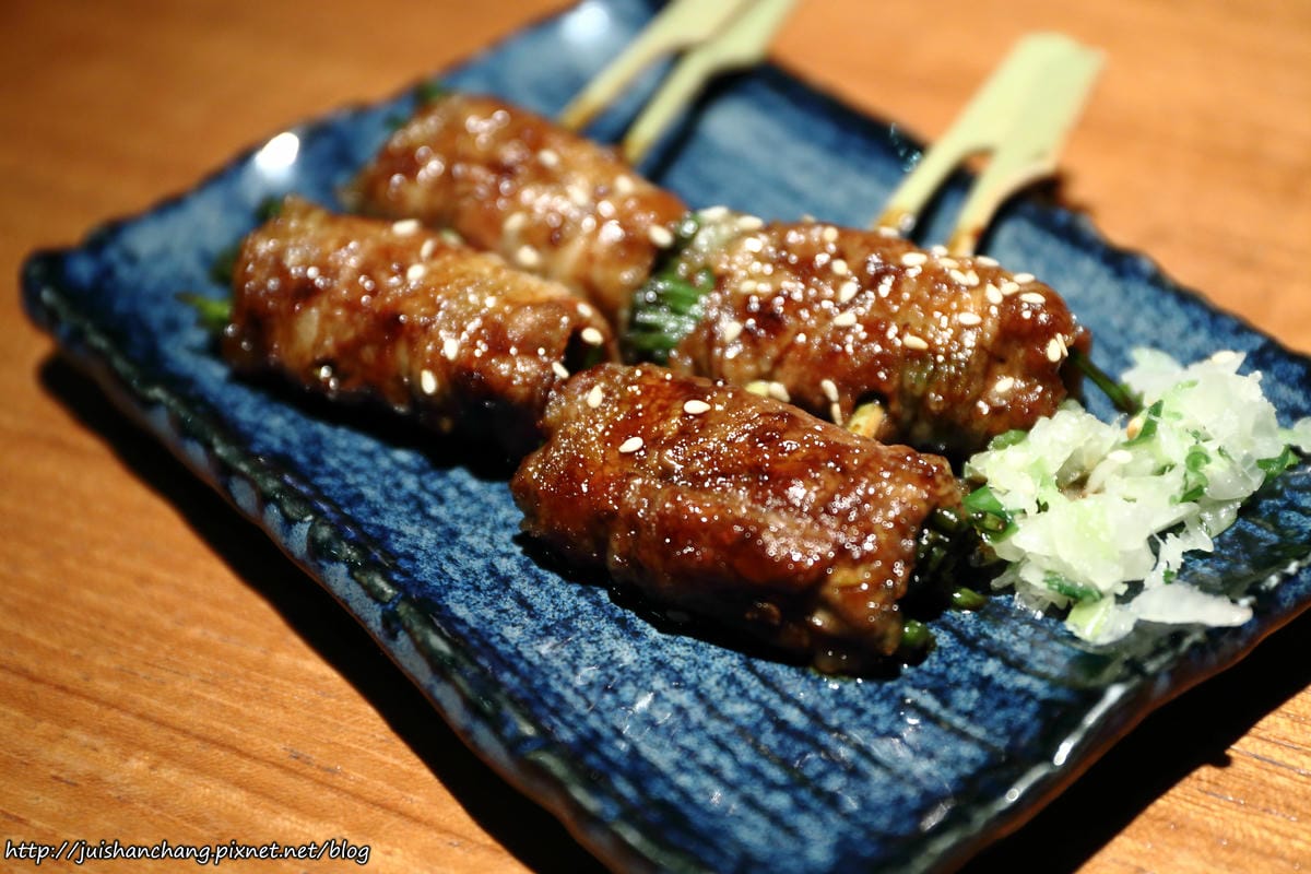 【食║台北】串場居酒屋 Kushi Bar〜好好吃之串燒名店推薦。適合嗨咖聚會的串燒居酒屋，下班後的小確幸！