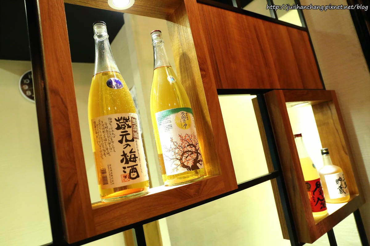 【食║台北】串場居酒屋 Kushi Bar〜好好吃之串燒名店推薦。適合嗨咖聚會的串燒居酒屋，下班後的小確幸！
