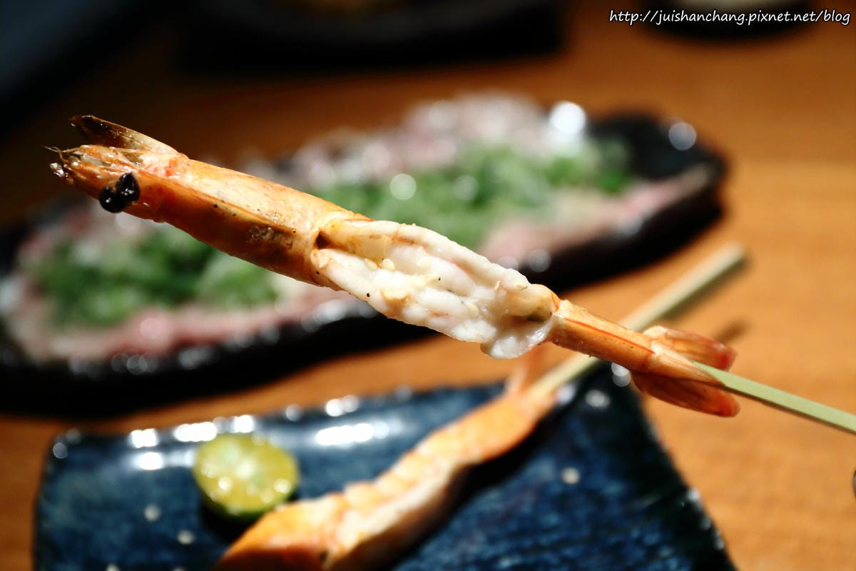 【食║台北】串場居酒屋 Kushi Bar〜好好吃之串燒名店推薦。適合嗨咖聚會的串燒居酒屋，下班後的小確幸！