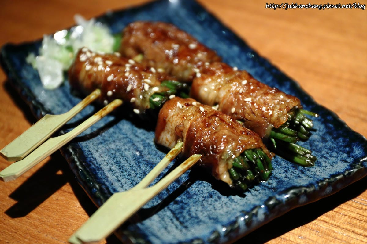 【食║台北】串場居酒屋 Kushi Bar〜好好吃之串燒名店推薦。適合嗨咖聚會的串燒居酒屋，下班後的小確幸！