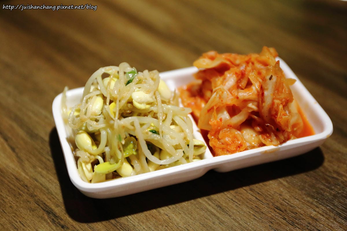 【食║台北】劉震川日韓大食館〜全新韓式火烤兩吃/自在吃一人份部隊鍋/國父紀念館巷弄美食