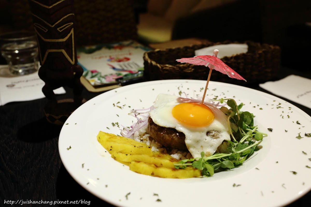 【食║台北】Jimolulu美式夏威夷主題餐廳〜ALOHA！打造度假般的熱帶風情（辣妹老闆娘，還有張酷似李蒨蓉的明星臉，相似度97%）　