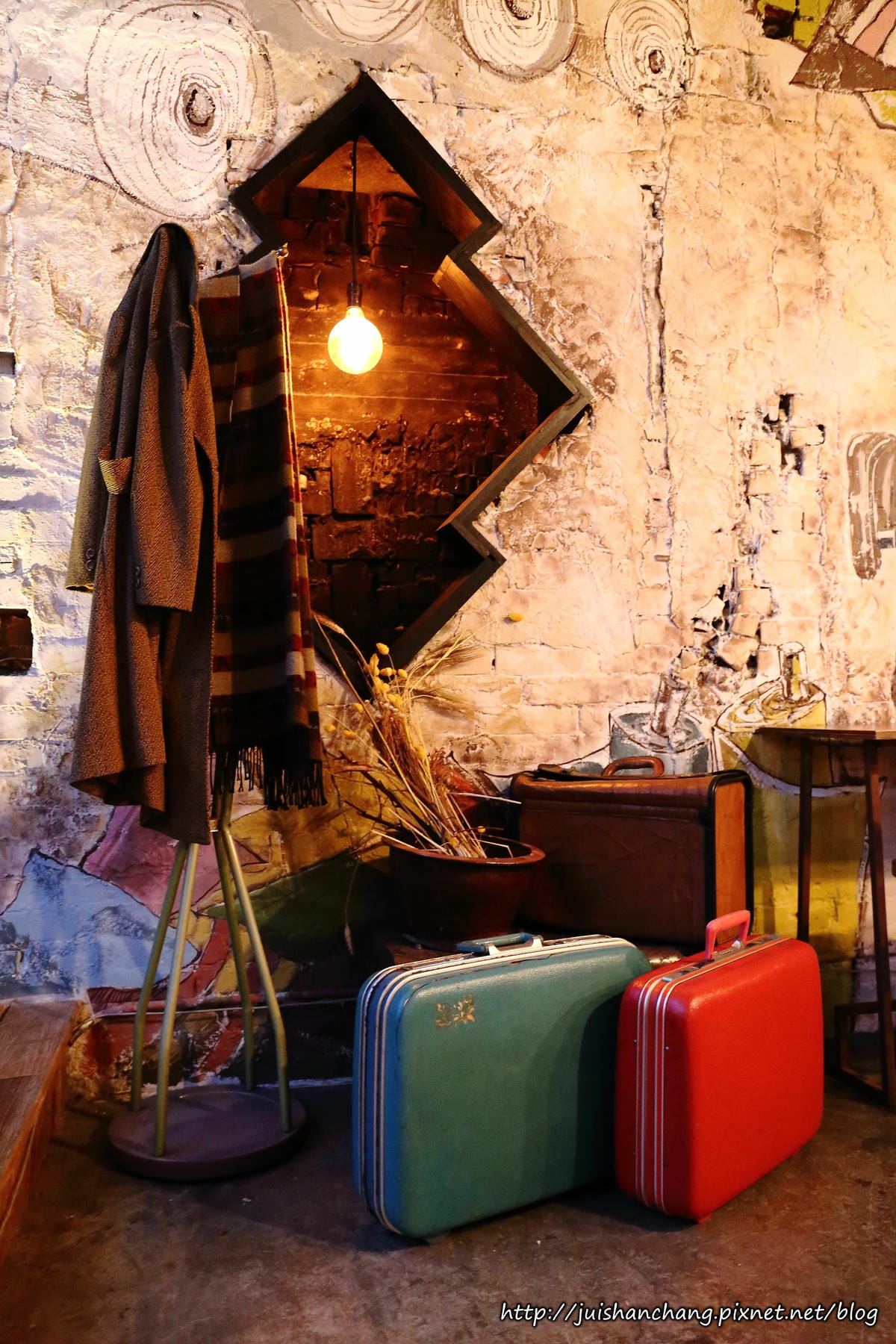 【食║台北】士林夜市。FB食尚曼谷〜百年古厝變身泰式創意料理，平價異國美食藏夜市，內行人才知道！