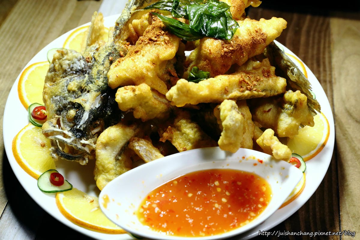 【食║台北】士林夜市。FB食尚曼谷〜百年古厝變身泰式創意料理，平價異國美食藏夜市，內行人才知道！