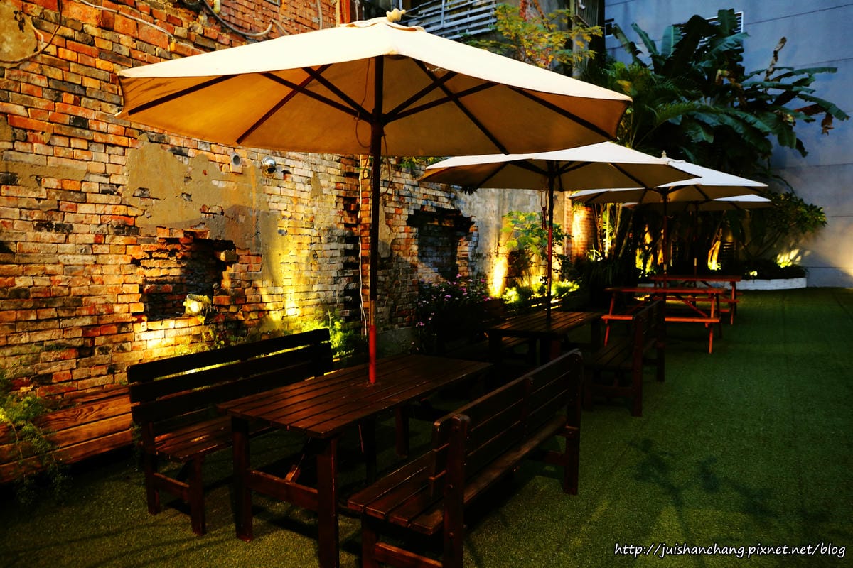 【食║台北】士林夜市。FB食尚曼谷〜百年古厝變身泰式創意料理，平價異國美食藏夜市，內行人才知道！