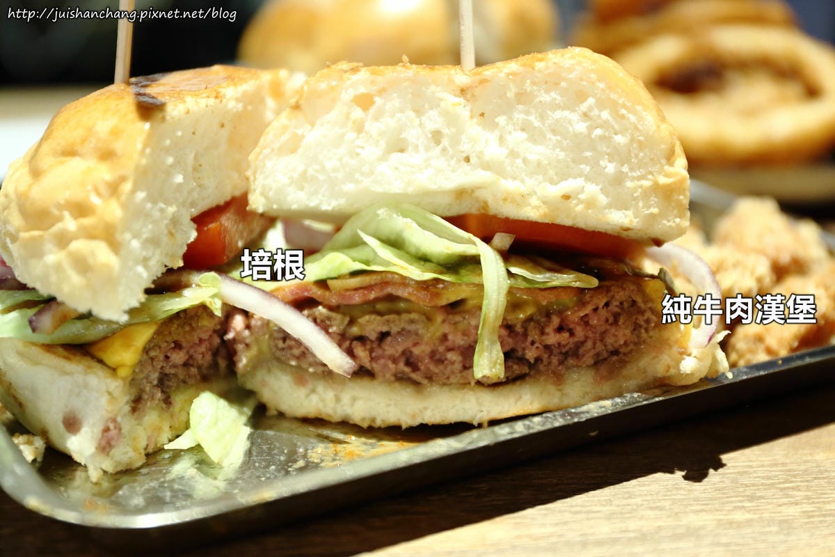 【食║台北】TAKE OUT美式餐廳〜呷飽祙？！新鮮料理手作漢堡！