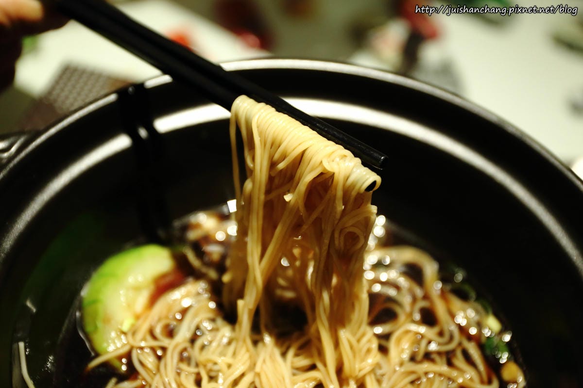 【食║台北】45區公寓〜跨國界創意料理。生日最大，壽星來吃最划算！