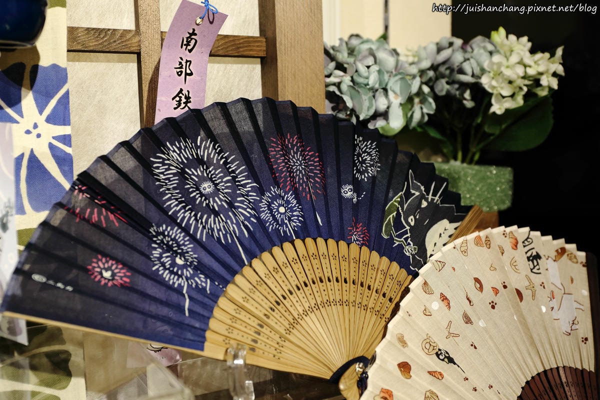 【購物║台北】橡子共和國〜龍貓來了！信義區ATT4Fun全新開幕。（歡迎分享，文末留言可抽獎獲得貓巴士手指玩偶，中獎名單公布）　