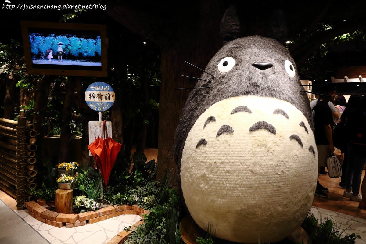 【購物║台北】橡子共和國〜龍貓來了！信義區ATT4Fun全新開幕。（歡迎分享，文末留言可抽獎獲得貓巴士手指玩偶，中獎名單公布）　