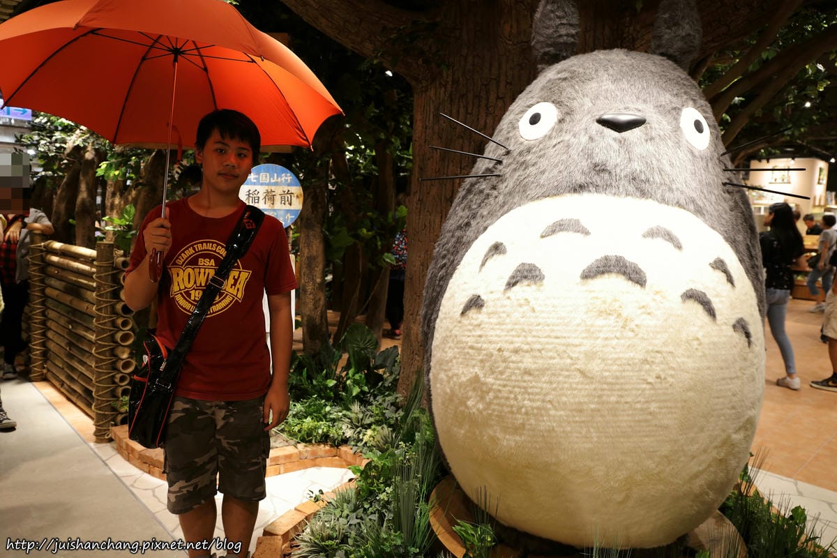 【購物║台北】橡子共和國〜龍貓來了！信義區ATT4Fun全新開幕。（歡迎分享，文末留言可抽獎獲得貓巴士手指玩偶，中獎名單公布）　