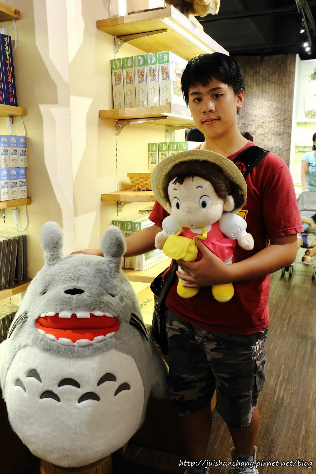 【購物║台北】橡子共和國〜龍貓來了！信義區ATT4Fun全新開幕。（歡迎分享，文末留言可抽獎獲得貓巴士手指玩偶，中獎名單公布）　