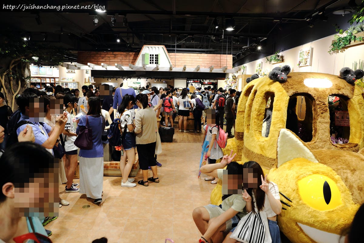 【購物║台北】橡子共和國〜龍貓來了！信義區ATT4Fun全新開幕。（歡迎分享，文末留言可抽獎獲得貓巴士手指玩偶，中獎名單公布）　