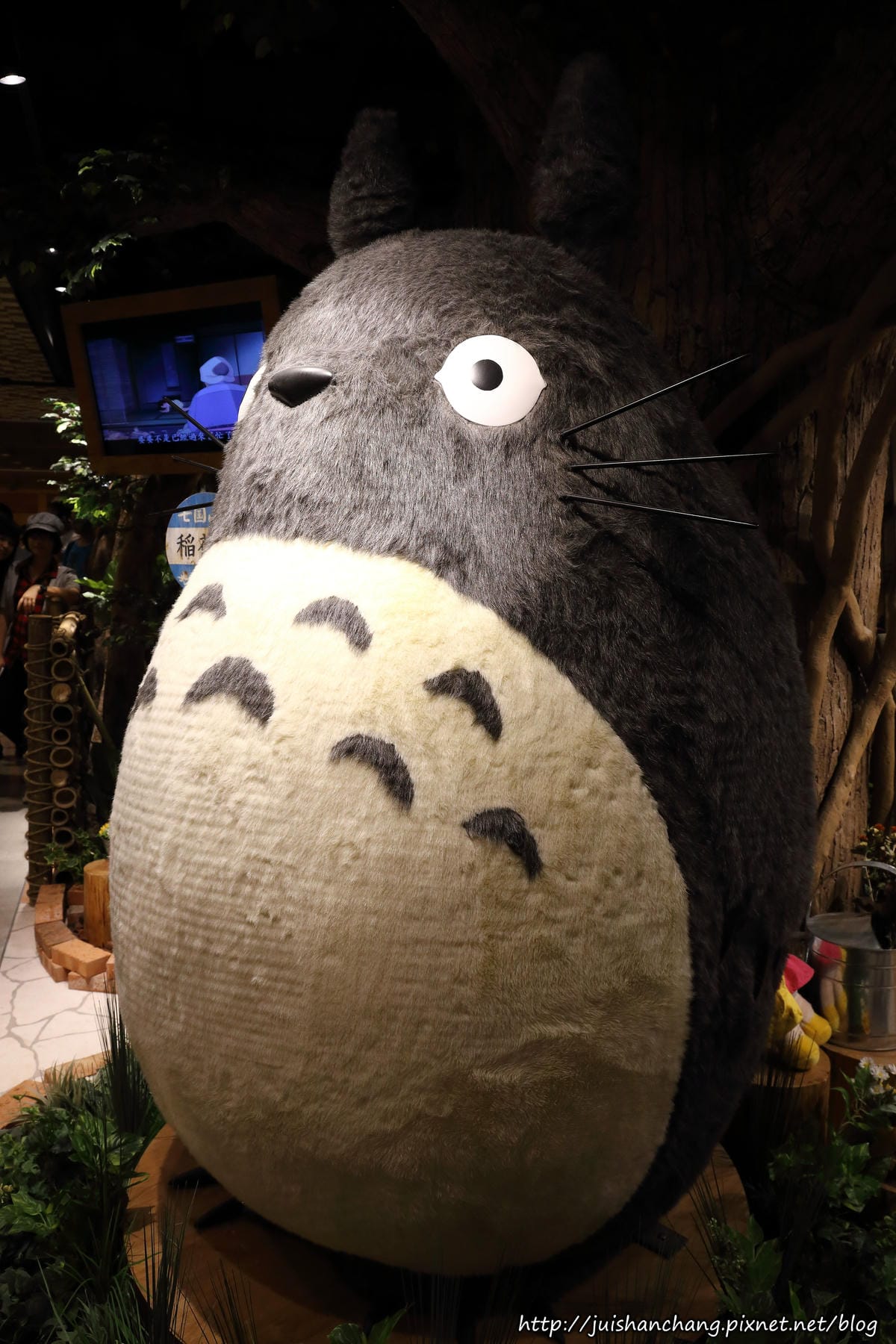 【購物║台北】橡子共和國〜龍貓來了！信義區ATT4Fun全新開幕。（歡迎分享，文末留言可抽獎獲得貓巴士手指玩偶，中獎名單公布）　