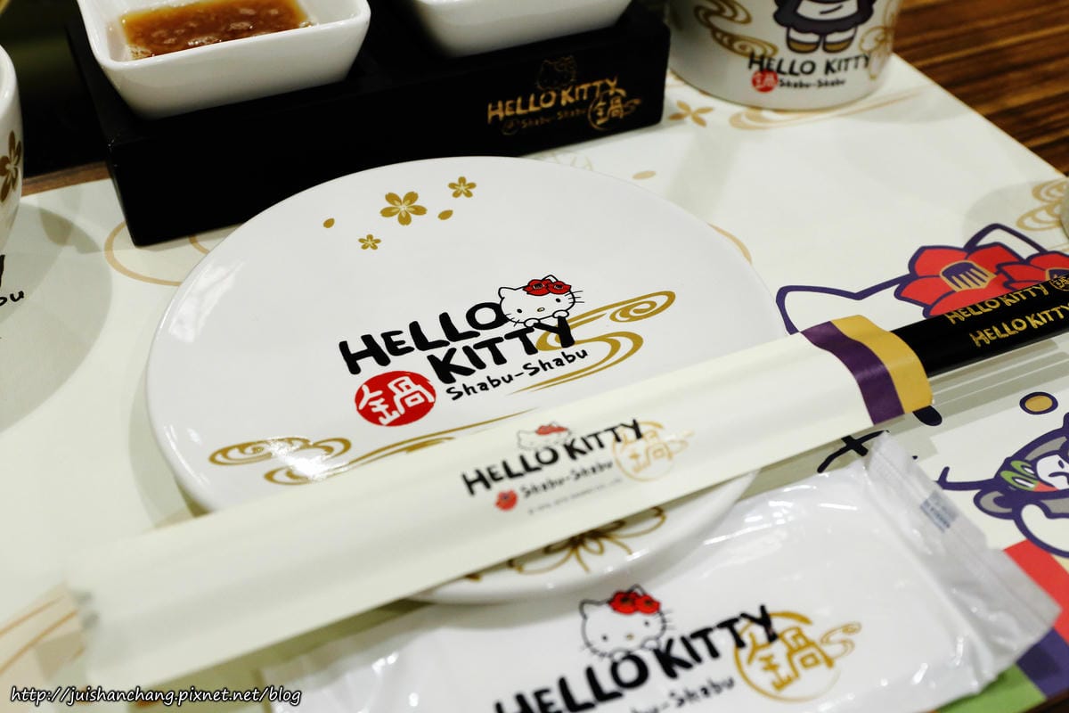 【食║台北】HELLO KITTY Shabu-Shabu 凱蒂貓主題日式涮涮鍋〜全球第一間！可愛指數破表！（7/7開始試營運囉！）