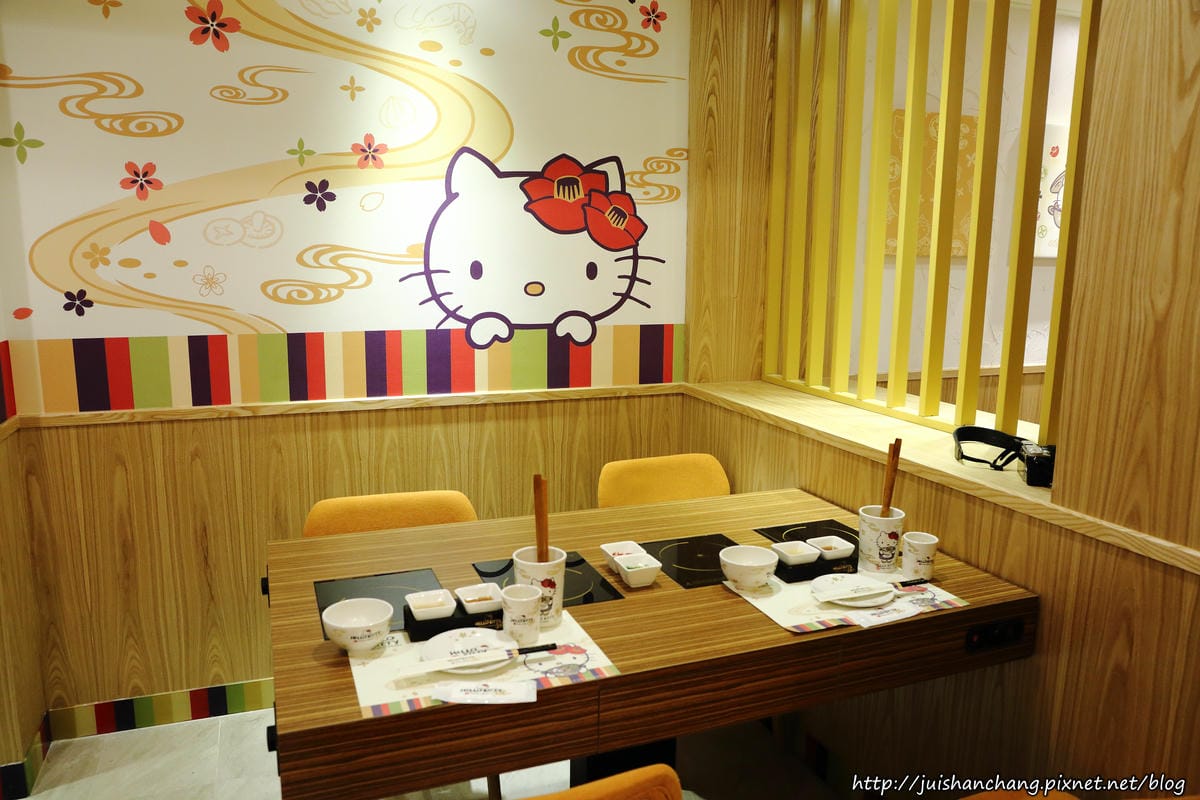 【食║台北】HELLO KITTY Shabu-Shabu 凱蒂貓主題日式涮涮鍋〜全球第一間！可愛指數破表！（7/7開始試營運囉！）