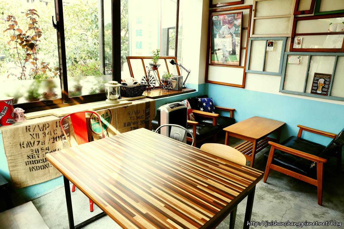 【食║台北】MinouMinou貓咪餐廳〜公館商圈裡美味早午餐。 貓奴淚推「太讚！」