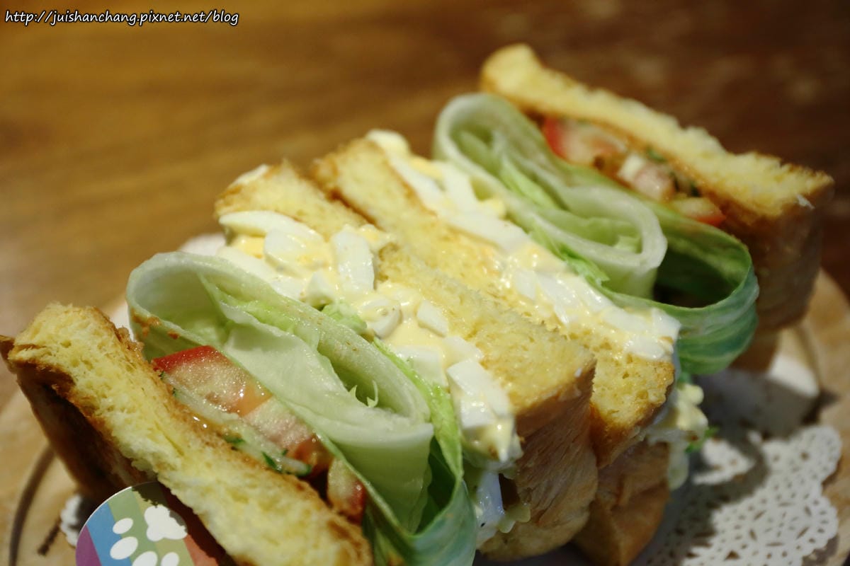 【食║台北】MinouMinou貓咪餐廳〜公館商圈裡美味早午餐。 貓奴淚推「太讚！」