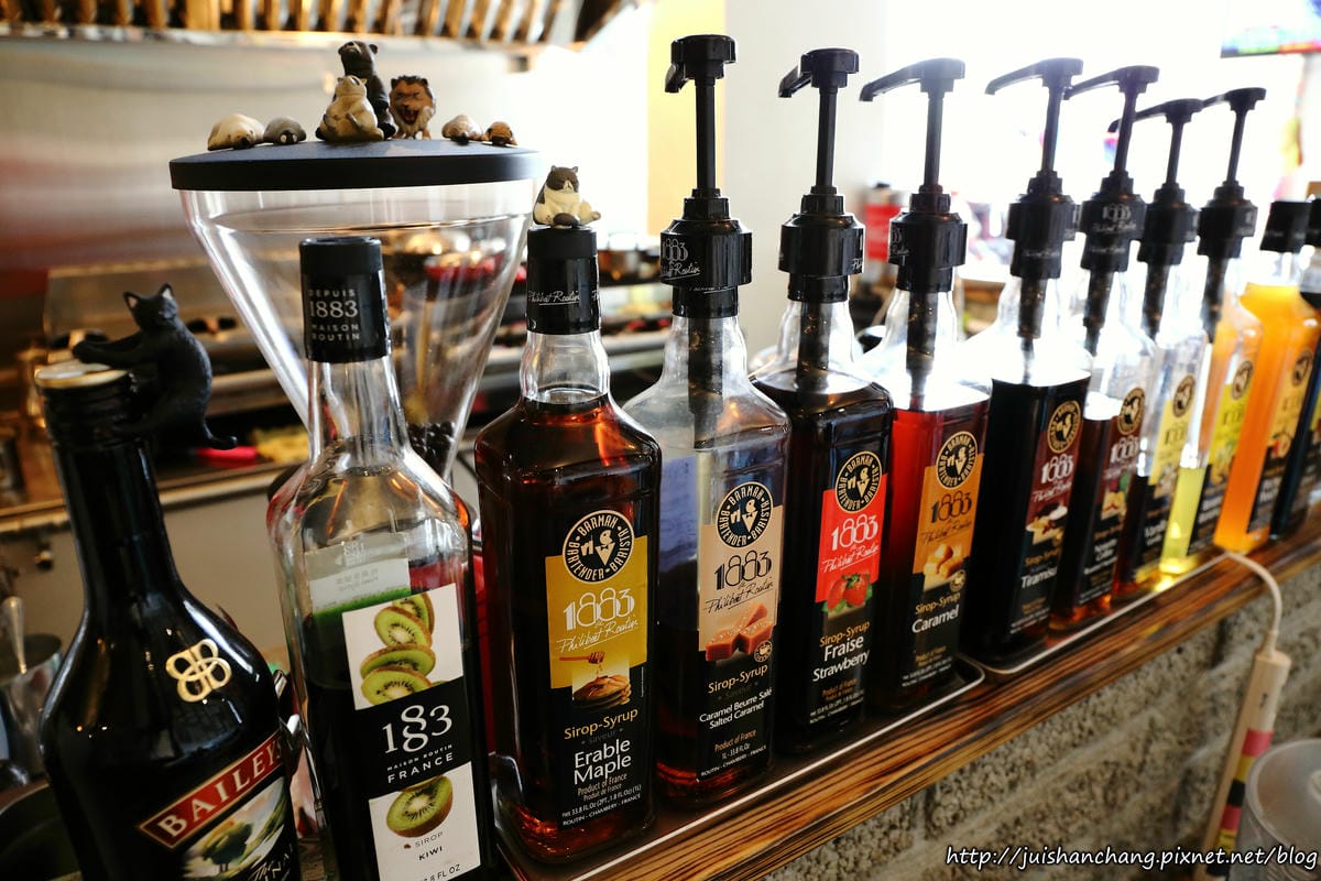 【食║台北】MinouMinou貓咪餐廳〜公館商圈裡美味早午餐。 貓奴淚推「太讚！」