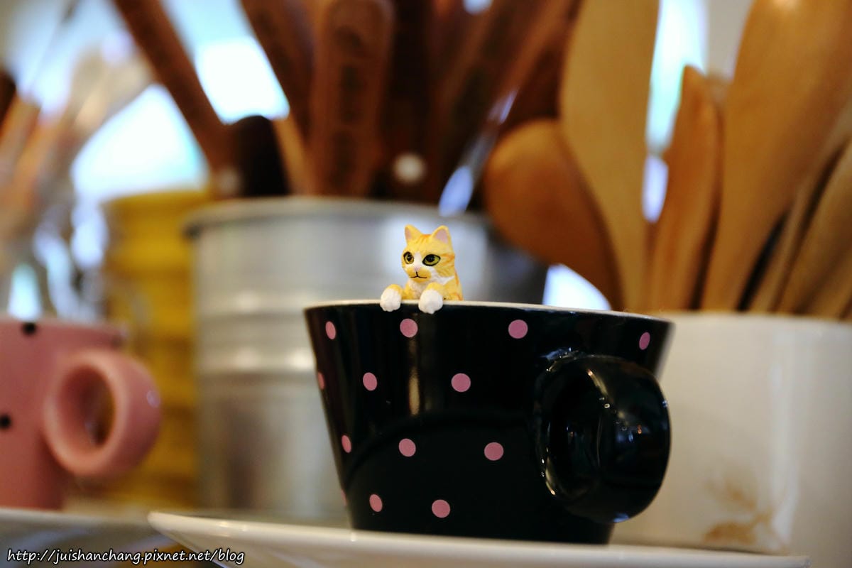 【食║台北】MinouMinou貓咪餐廳〜公館商圈裡美味早午餐。 貓奴淚推「太讚！」
