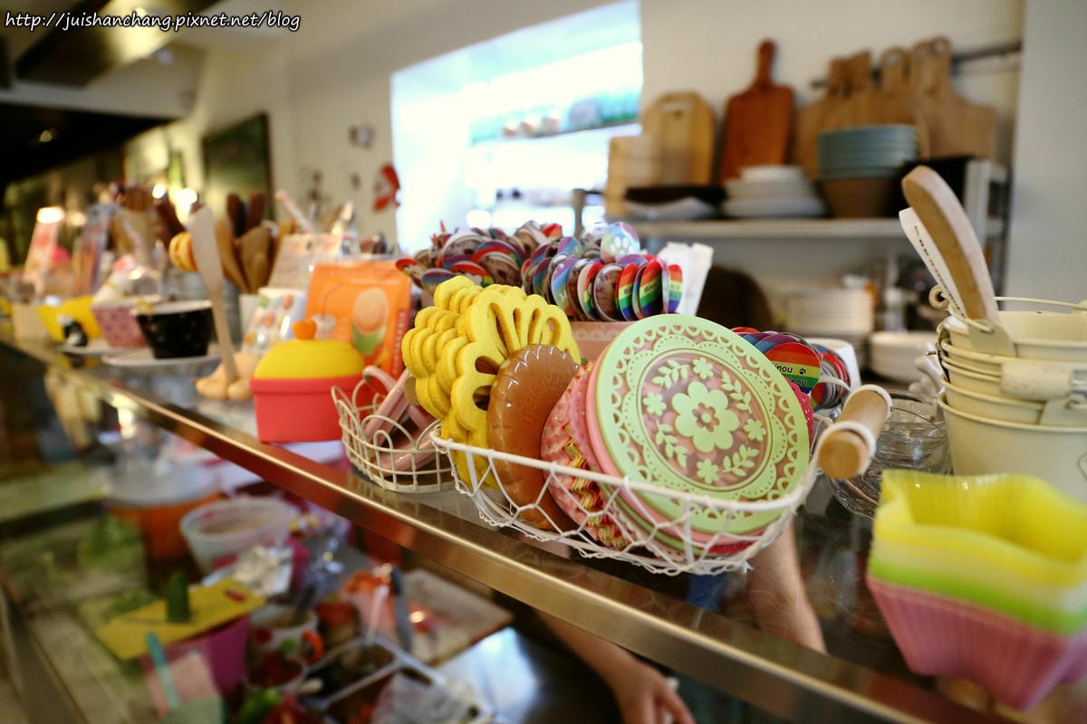 【食║台北】MinouMinou貓咪餐廳〜公館商圈裡美味早午餐。 貓奴淚推「太讚！」