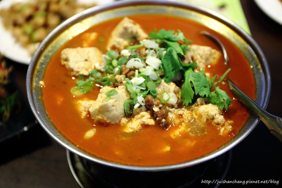 【食║新北中永和】88平價海鮮百元熱炒〜聚餐好所在，海鮮熱炒一網打盡。不用飄洋過海就能品嘗澎湖道地海鮮料理(已歇業)
