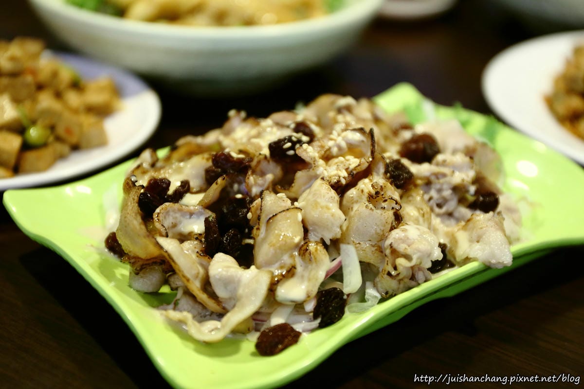 【食║新北中永和】88平價海鮮百元熱炒〜聚餐好所在，海鮮熱炒一網打盡。不用飄洋過海就能品嘗澎湖道地海鮮料理(已歇業)