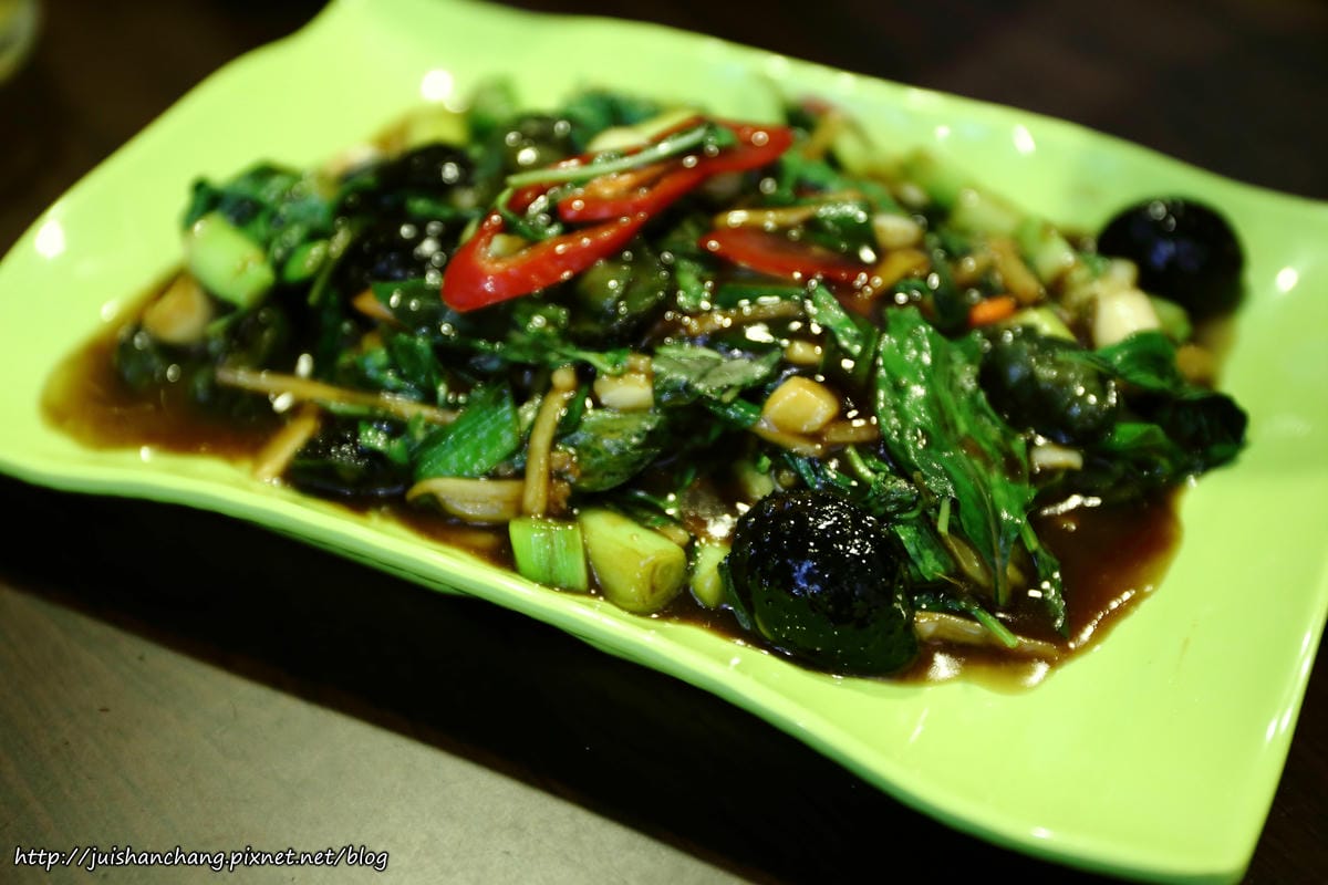 【食║新北中永和】88平價海鮮百元熱炒〜聚餐好所在，海鮮熱炒一網打盡。不用飄洋過海就能品嘗澎湖道地海鮮料理(已歇業)