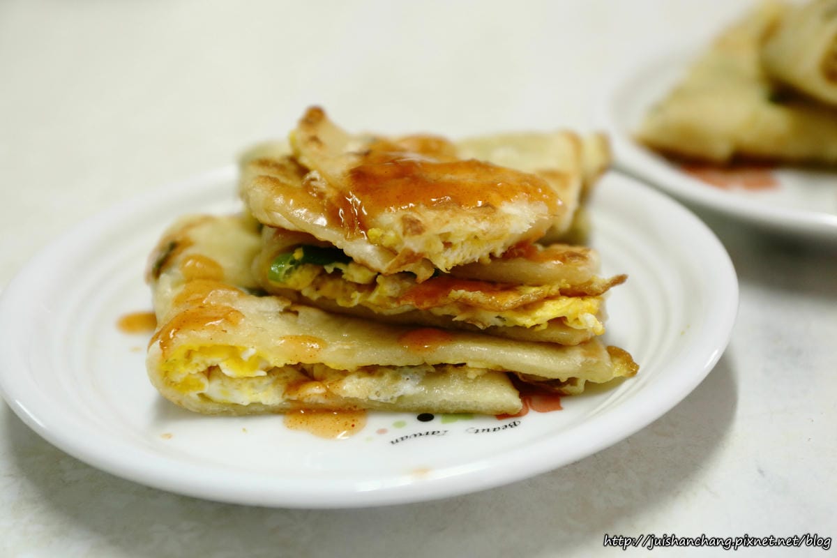 【食║台中沙鹿】沙鹿在地狼帶頭早餐特集〜阿水飯糰、邵氏飯糰、鹿寮大腸麵線、沙鹿肉圓福，沙鹿人氣早餐登場！