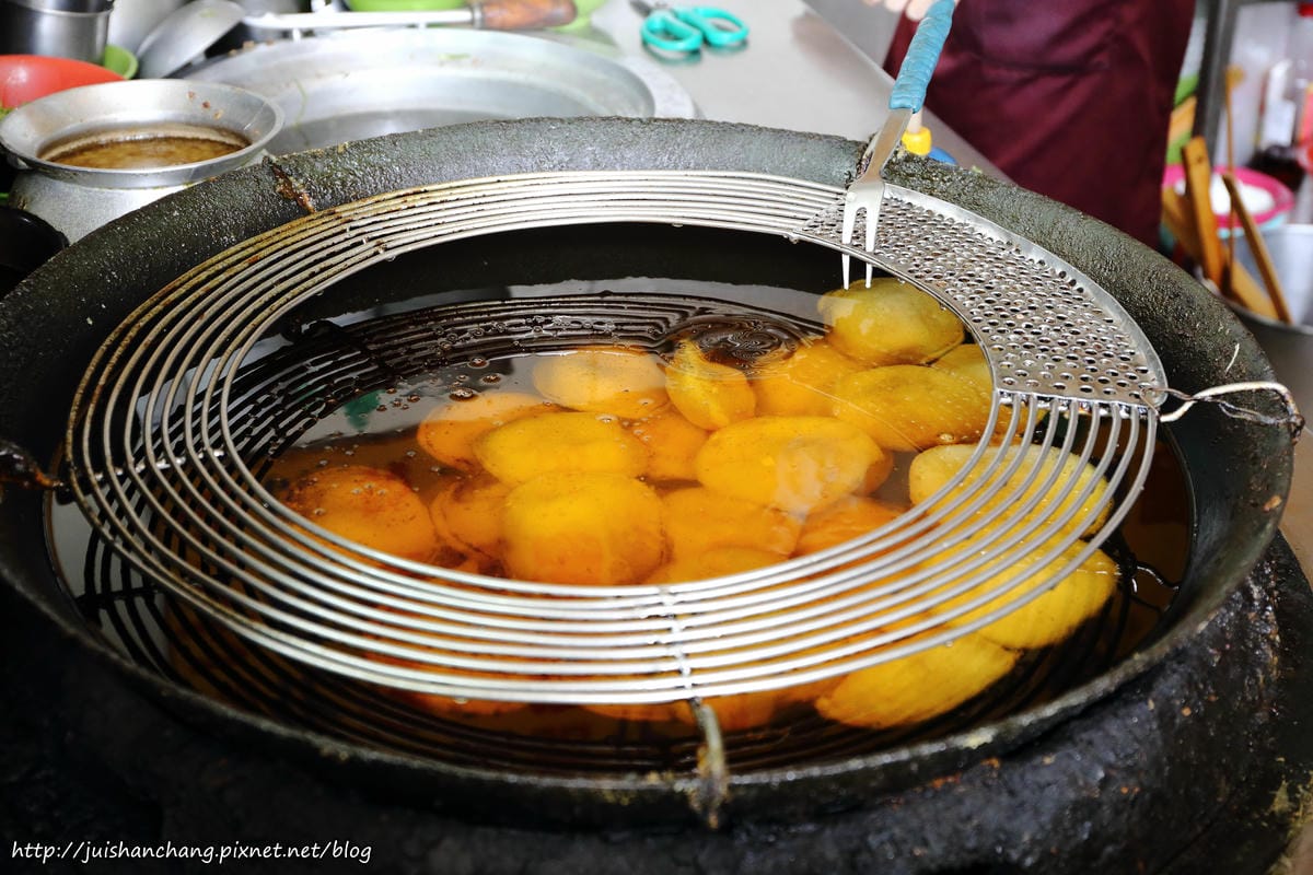 【食║台中沙鹿】沙鹿在地狼帶頭早餐特集〜阿水飯糰、邵氏飯糰、鹿寮大腸麵線、沙鹿肉圓福，沙鹿人氣早餐登場！
