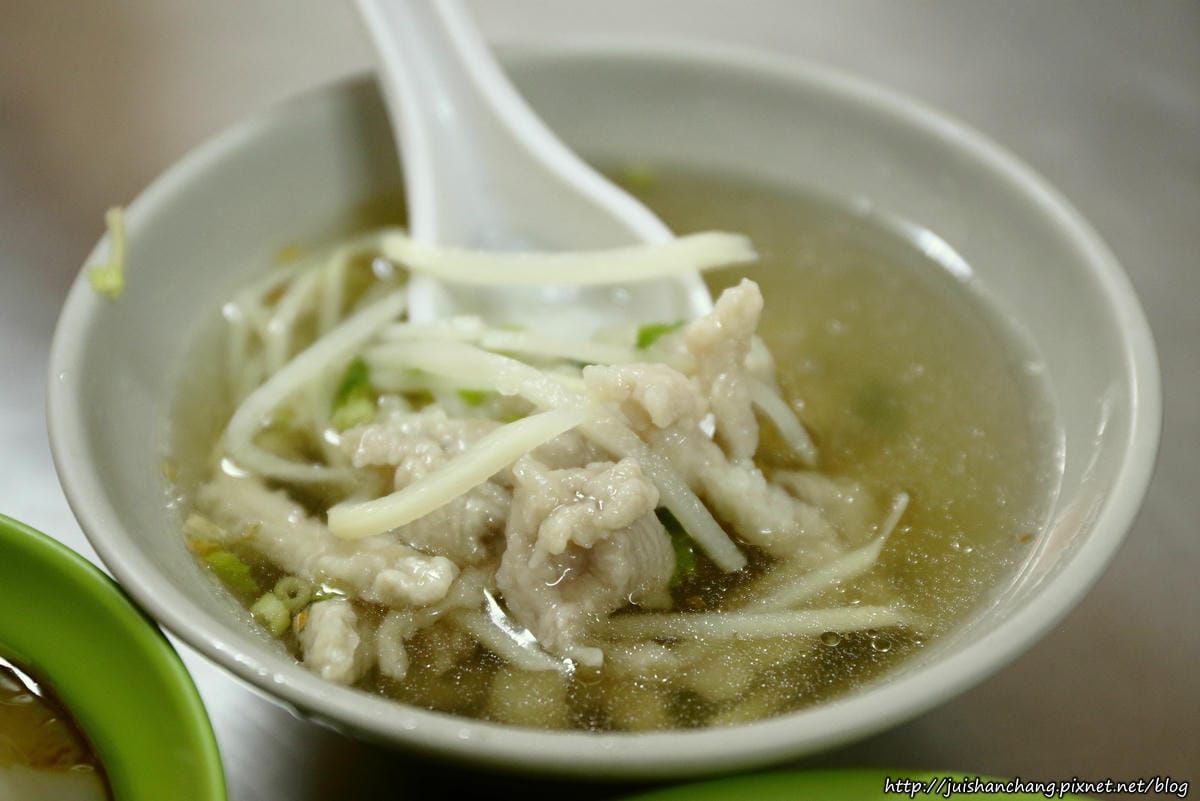 【食║台中沙鹿】沙鹿在地狼帶頭早餐特集〜阿水飯糰、邵氏飯糰、鹿寮大腸麵線、沙鹿肉圓福，沙鹿人氣早餐登場！