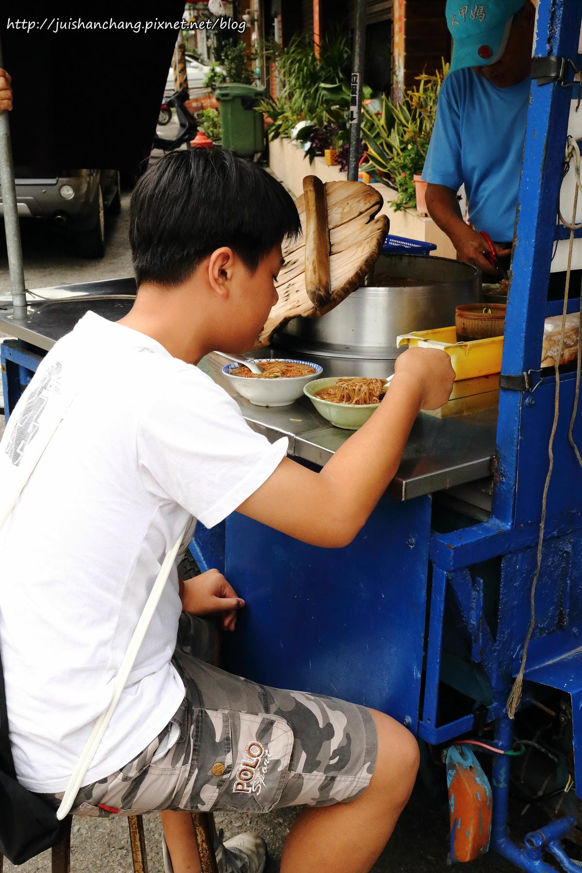 【食║台中沙鹿】沙鹿在地狼帶頭早餐特集〜阿水飯糰、邵氏飯糰、鹿寮大腸麵線、沙鹿肉圓福，沙鹿人氣早餐登場！