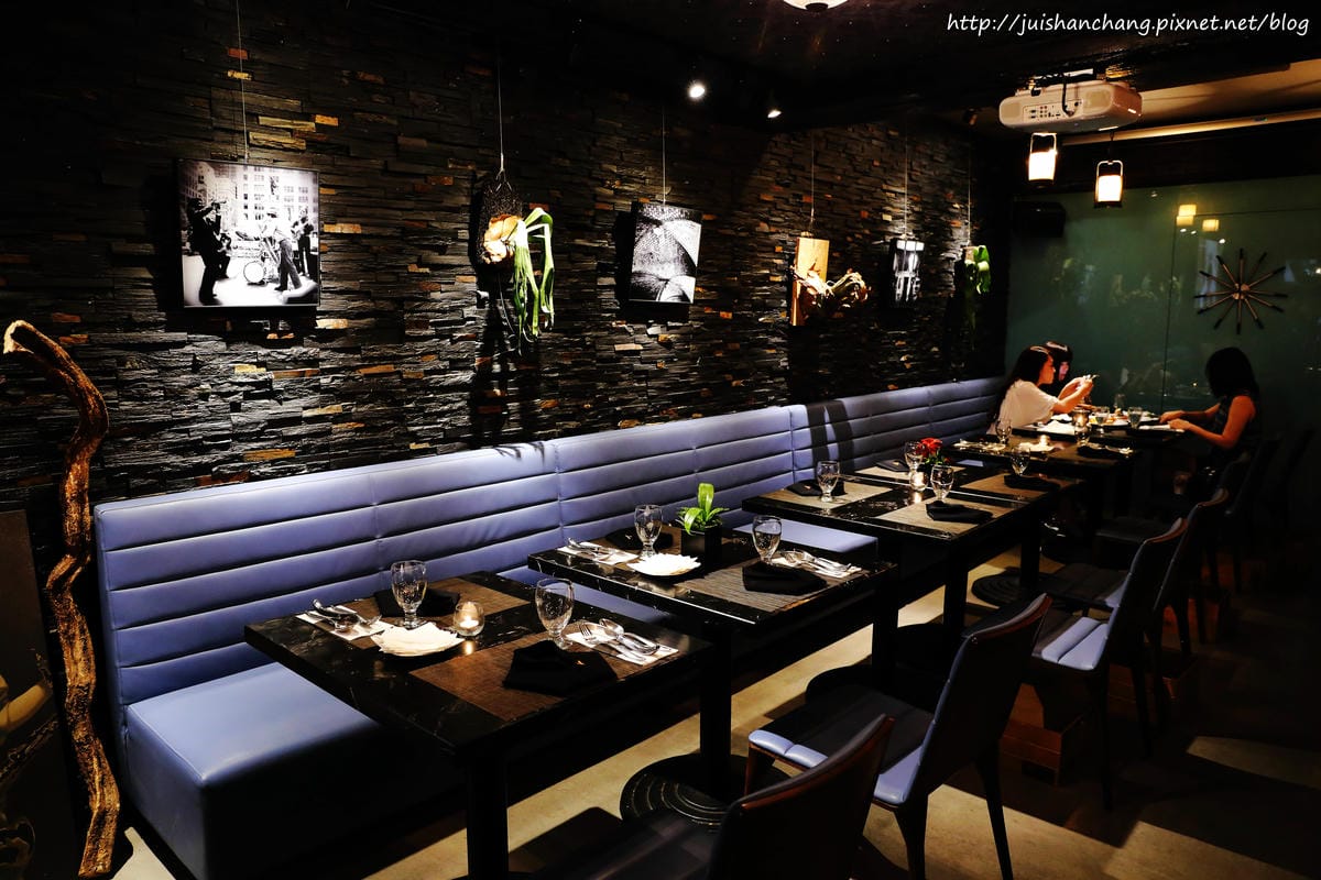 【食║台北】Villa.like Bistro 悅禾莊園義法餐酒館〜東區美食x小酌x時尚。帥氣專業的Bartender，為您調製專屬的酒！