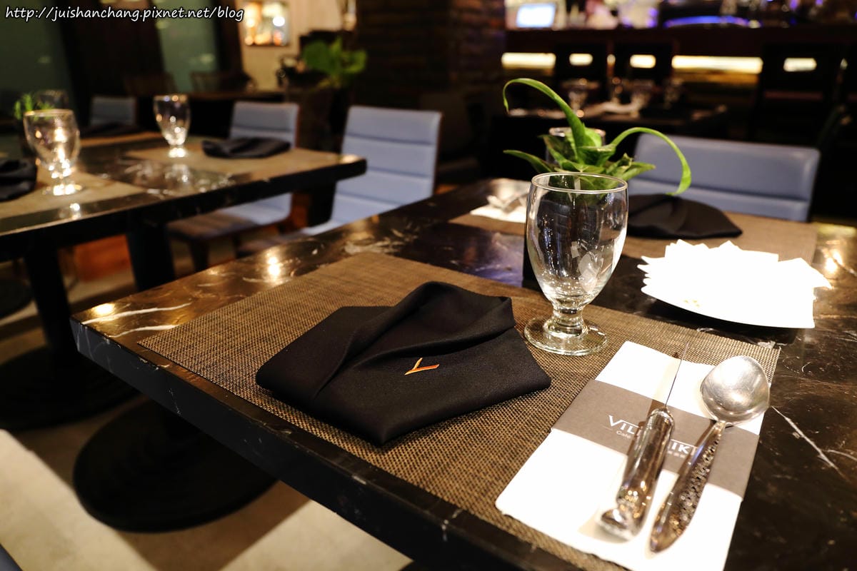 【食║台北】Villa.like Bistro 悅禾莊園義法餐酒館〜東區美食x小酌x時尚。帥氣專業的Bartender，為您調製專屬的酒！