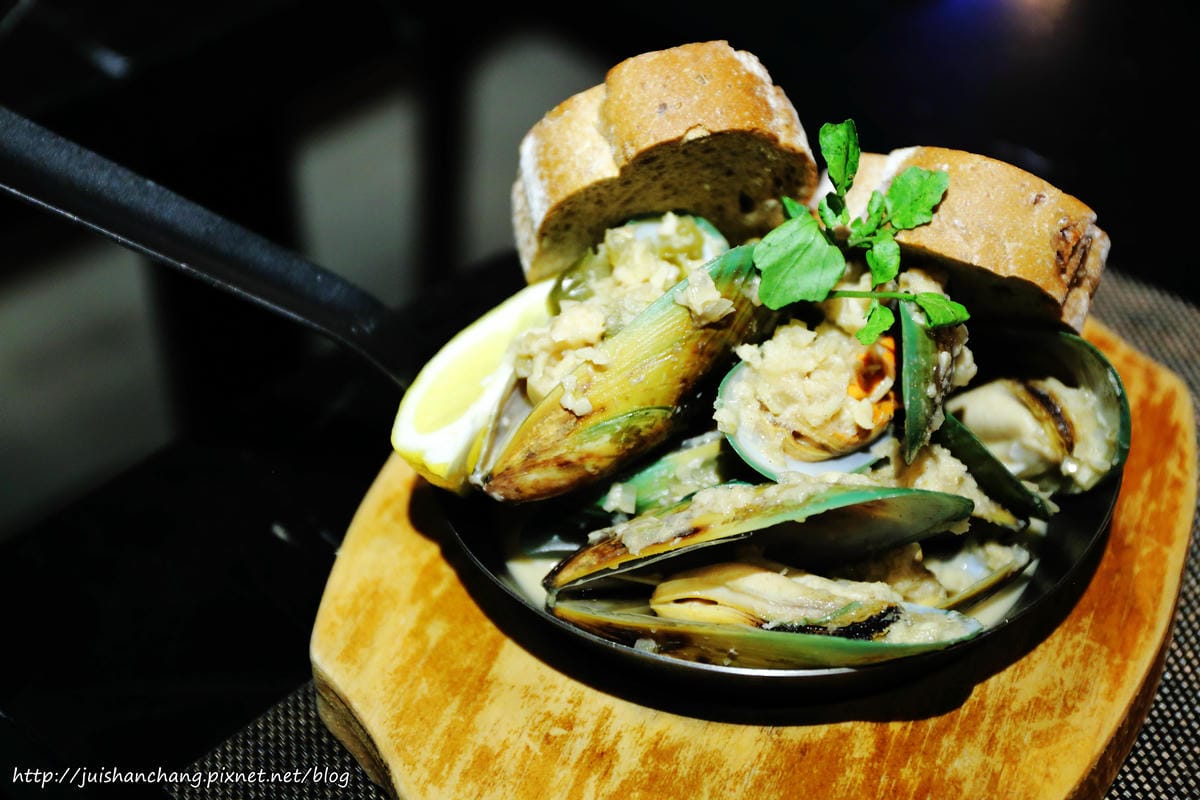 【食║台北】Villa.like Bistro 悅禾莊園義法餐酒館〜東區美食x小酌x時尚。帥氣專業的Bartender，為您調製專屬的酒！