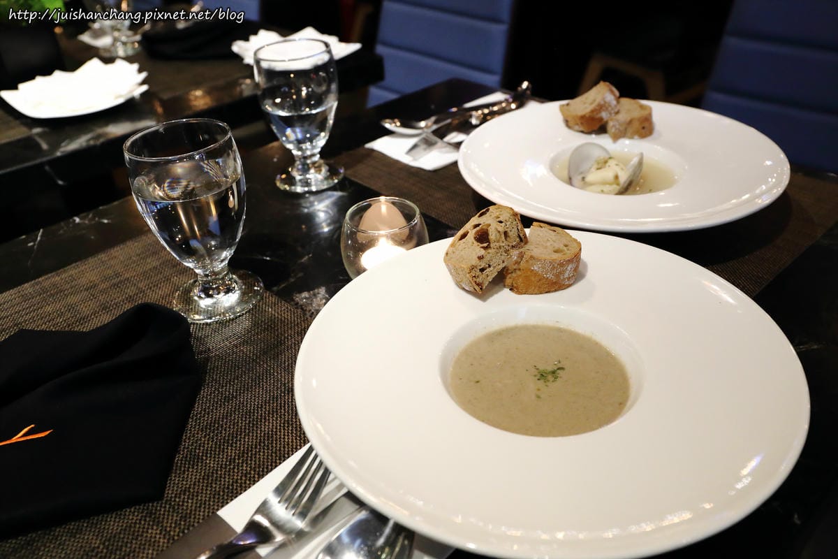 【食║台北】Villa.like Bistro 悅禾莊園義法餐酒館〜東區美食x小酌x時尚。帥氣專業的Bartender，為您調製專屬的酒！