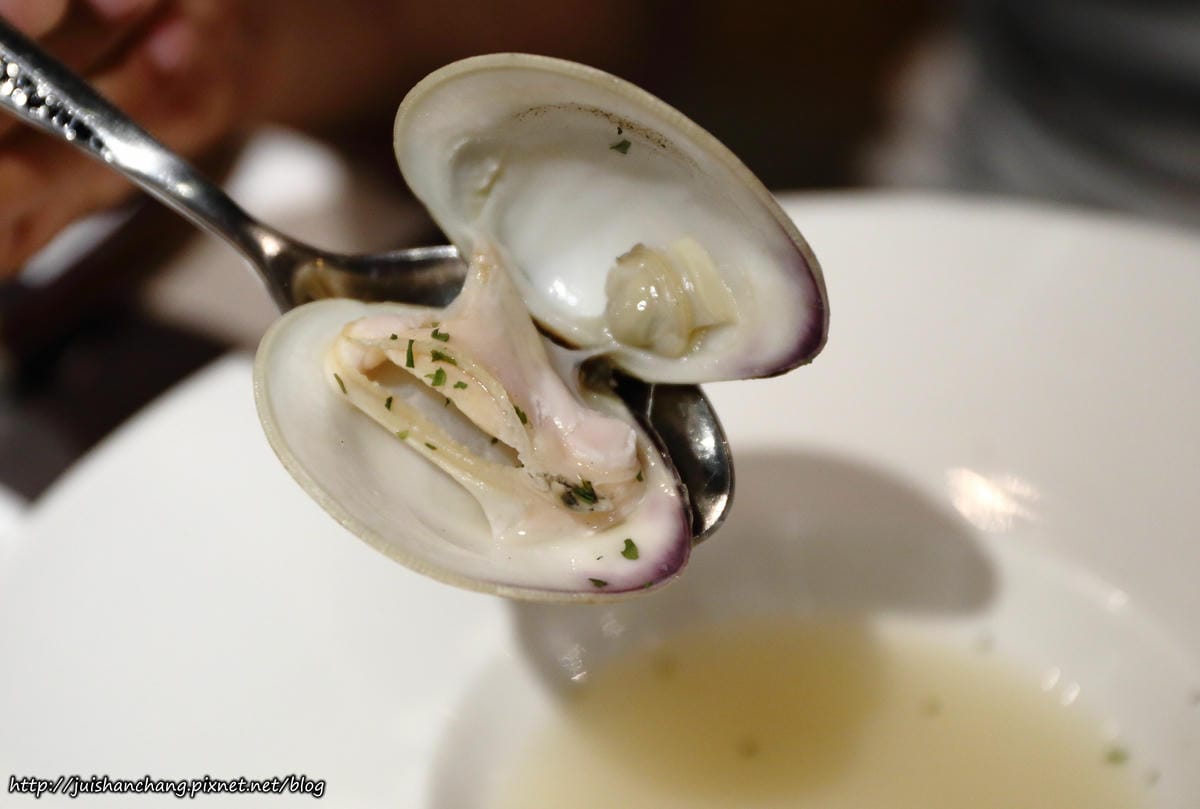 【食║台北】Villa.like Bistro 悅禾莊園義法餐酒館〜東區美食x小酌x時尚。帥氣專業的Bartender，為您調製專屬的酒！