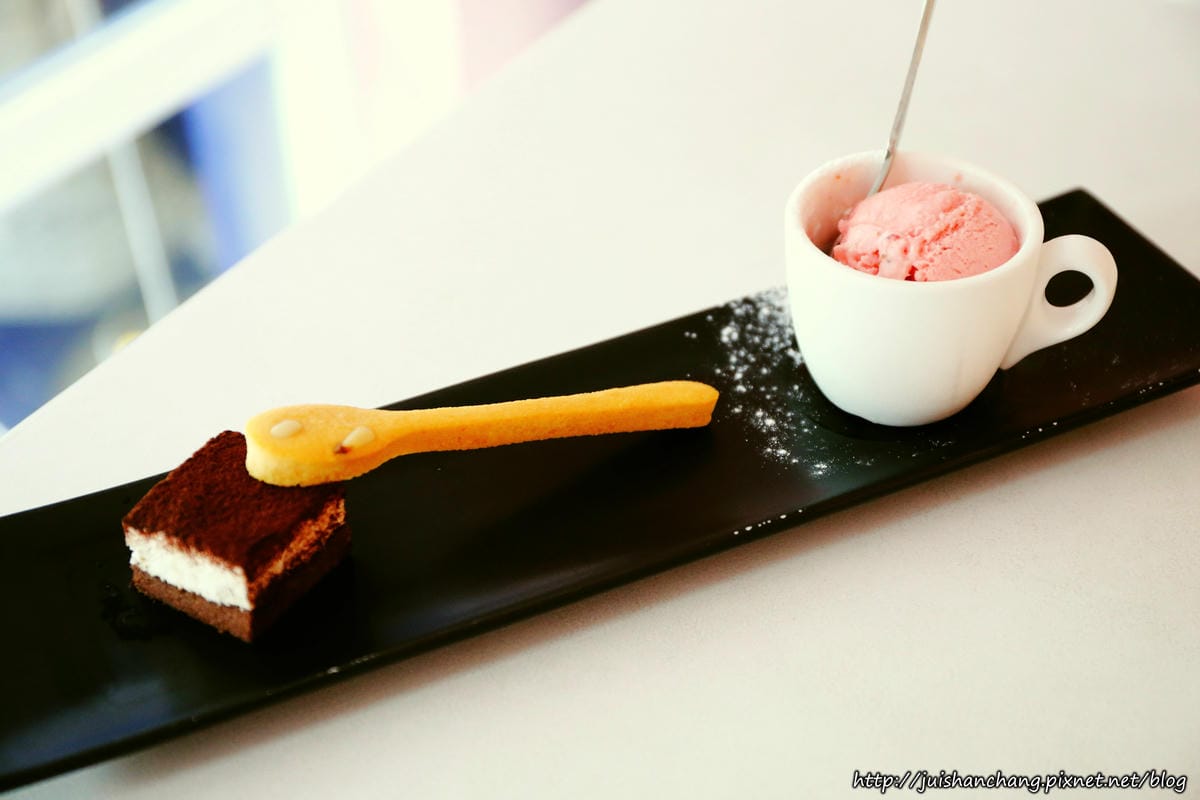 【食║新北中永和】伊莎貝拉風情館〜浪漫異國風情。約會餐廳、親子餐廳推薦（已歇業）