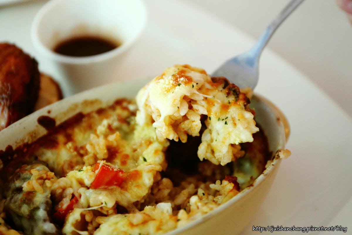 【食║新北中永和】伊莎貝拉風情館〜浪漫異國風情。約會餐廳、親子餐廳推薦（已歇業）