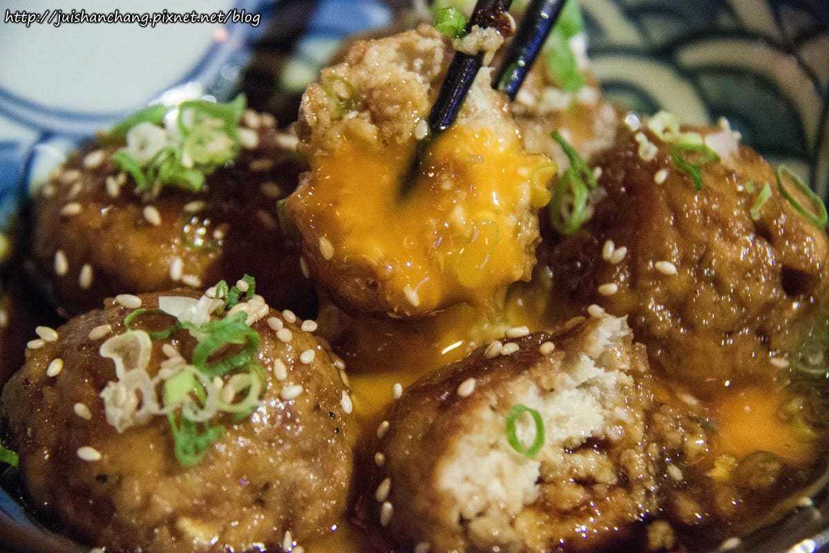 【食║台北】57食堂酒場-餐酒館Bistro～引領遼寧街夜市新風潮。喝杯小酒配上一些下酒菜，不用花大錢也能吃得到！