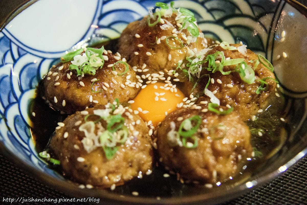 【食║台北】57食堂酒場-餐酒館Bistro～引領遼寧街夜市新風潮。喝杯小酒配上一些下酒菜，不用花大錢也能吃得到！