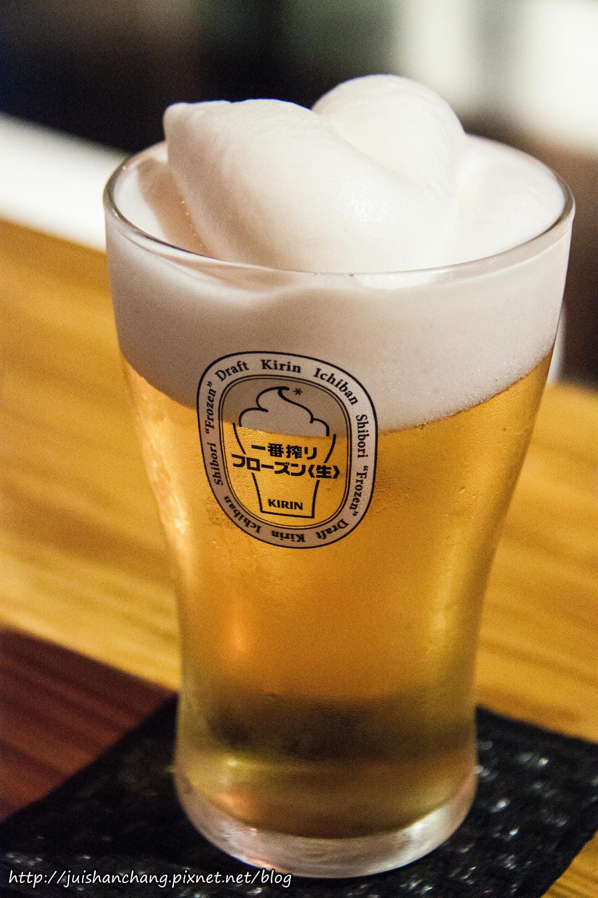 【食║台北】57食堂酒場-餐酒館Bistro～引領遼寧街夜市新風潮。喝杯小酒配上一些下酒菜，不用花大錢也能吃得到！