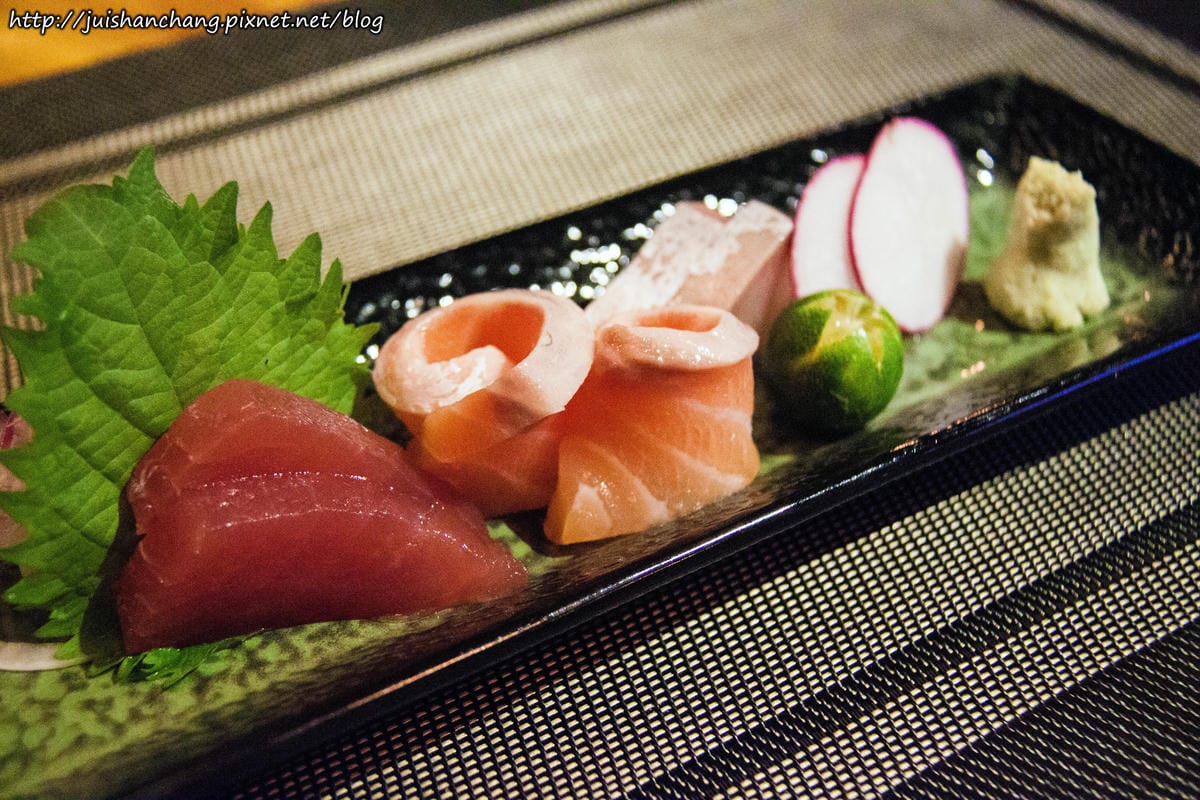 【食║台北】57食堂酒場-餐酒館Bistro～引領遼寧街夜市新風潮。喝杯小酒配上一些下酒菜，不用花大錢也能吃得到！