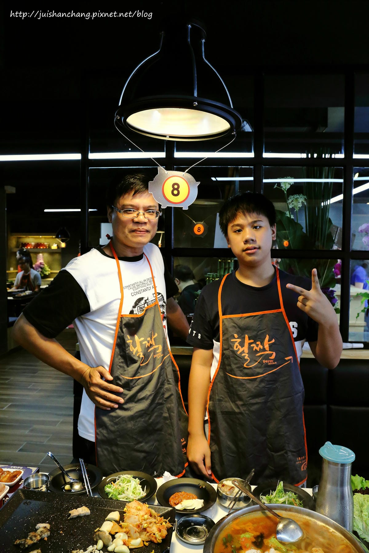 【食║台北】韓國第一品牌。八色韓式烤肉～韓國必吃美食終於來台啦！八種口味讓你一次品嘗，豪邁大口吃肉！（歡迎分享，文末留言可抽獎獲得小小兵公仔或美食兌換券）